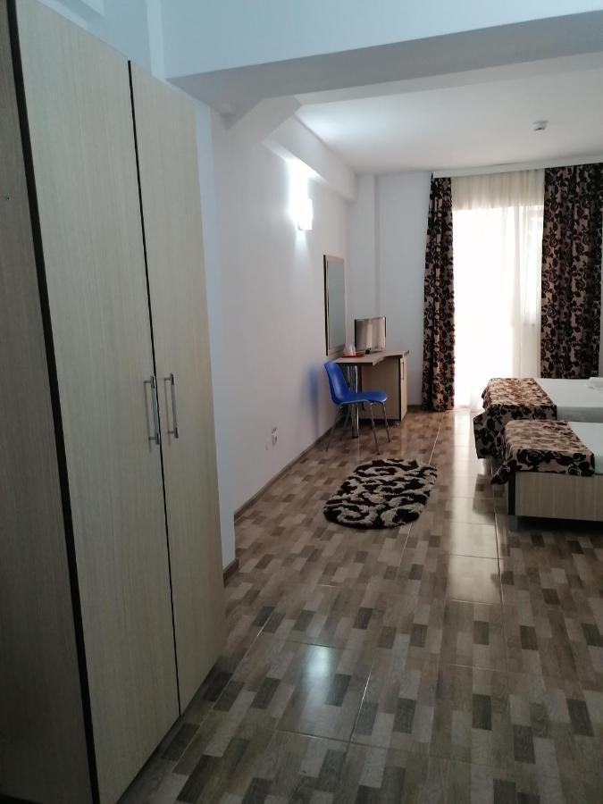 Cameră triplă confort