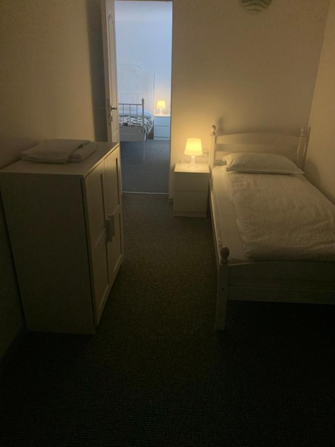 Cameră triplă cu balcon