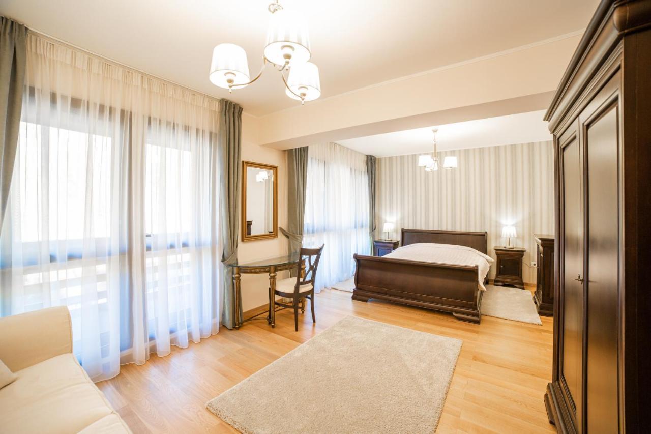 Cameră triplă cu vedere la munte