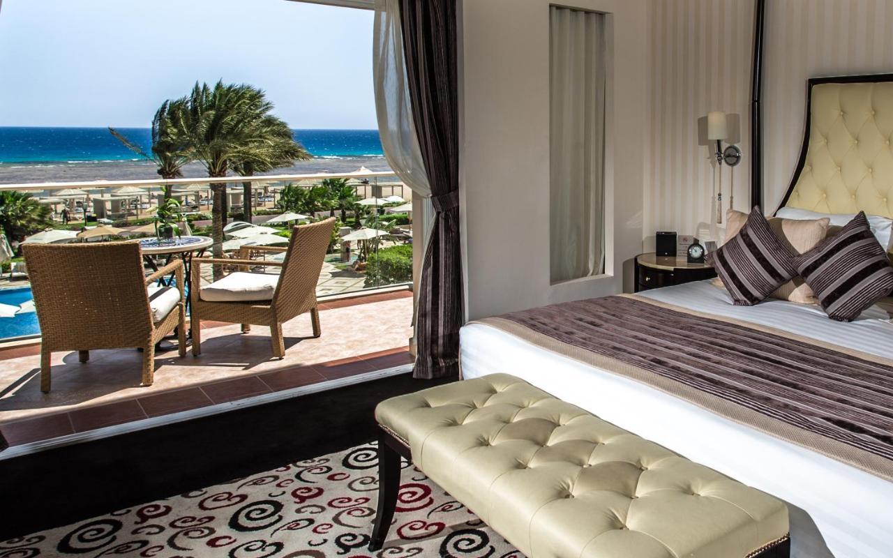 Suită Premier cu vedere directă la mare și la piscină - Pachet VIP