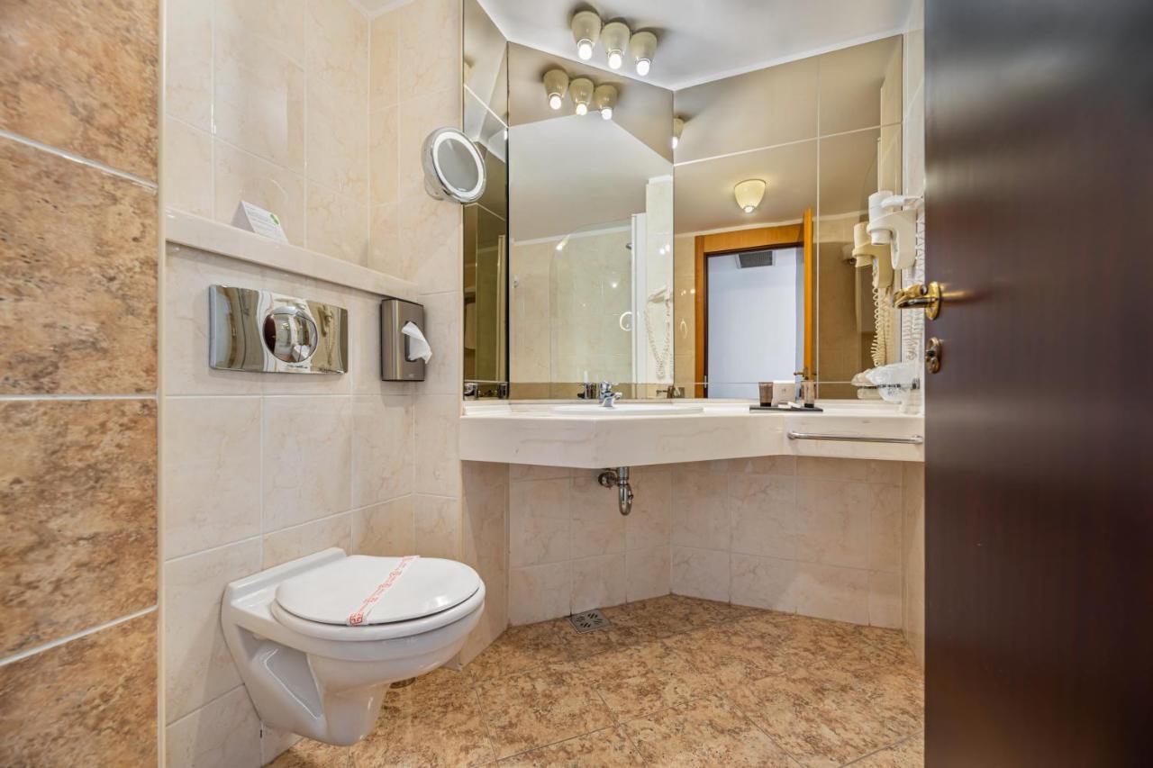 Cameră executive Queen cu acces la spa
