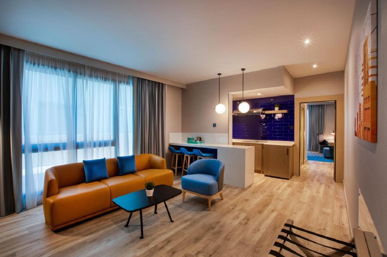 Executive Suite, Kitchenette, 1 King Bed - Complimentary Transfer to La Mer Beach, Dubai Mall / Burj Khalifa Metro Station