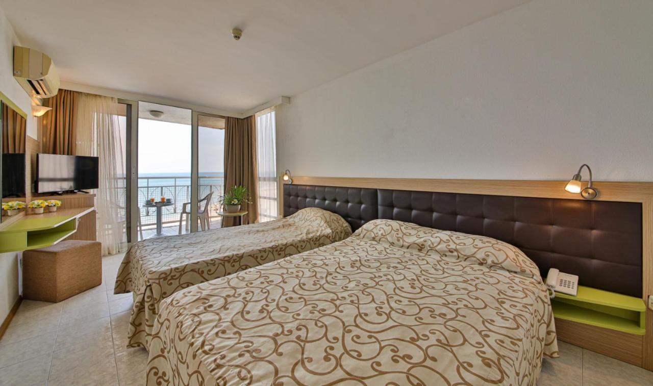 Cameră dublă sau twin cu vedere la mare