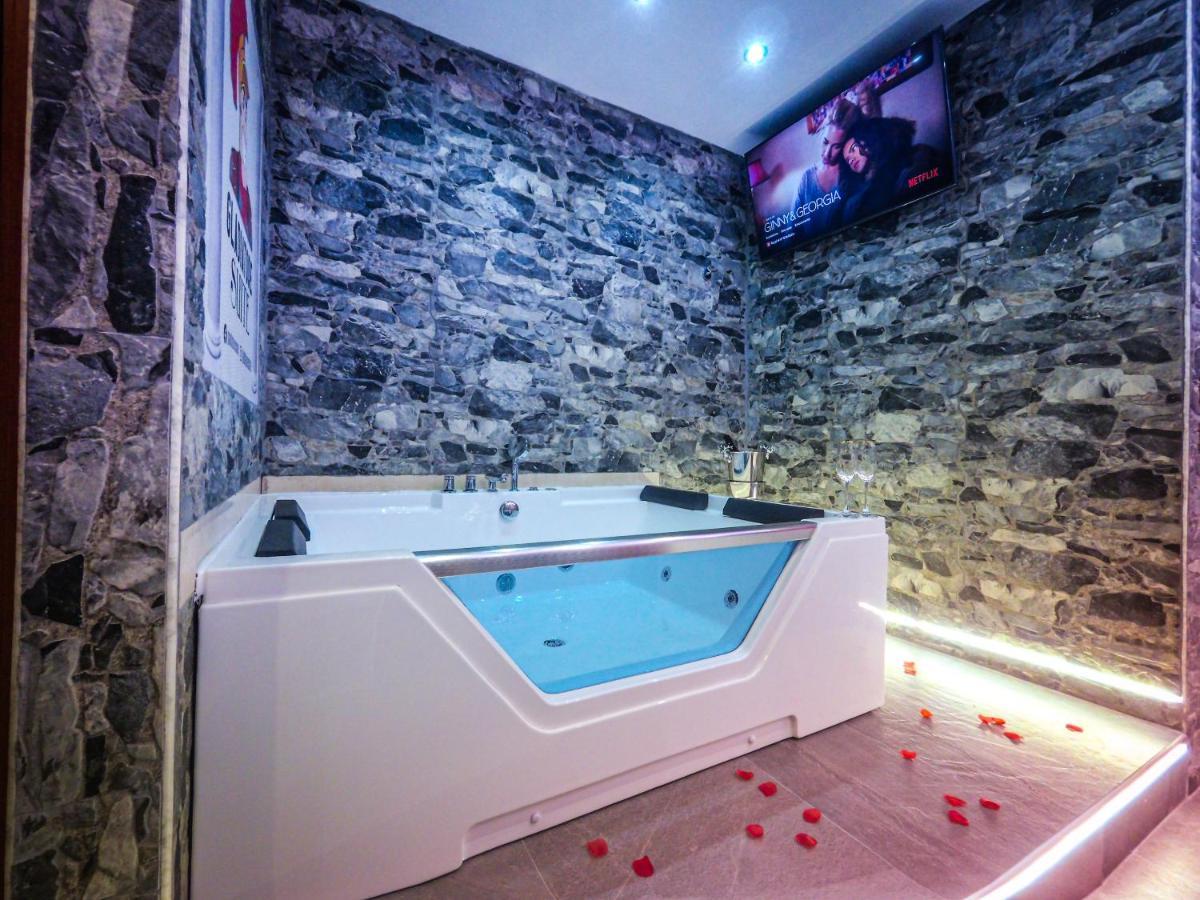 Suită cu cadă spa