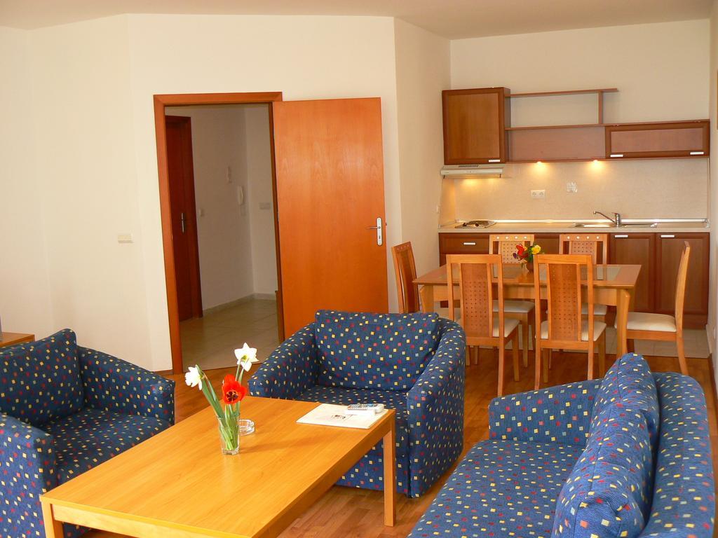 Apartament cu 2 dormitoare cu balcon