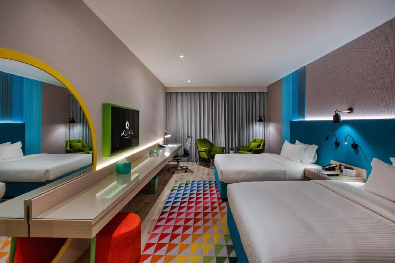 Deluxe Room, 2 Twin Beds - Complimentary Transfer to La Mer Beach, Dubai Mall / Burj Khalifa Metro Station