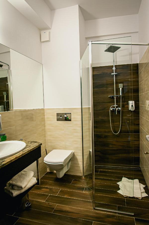 King Room,1117408854:JPEG