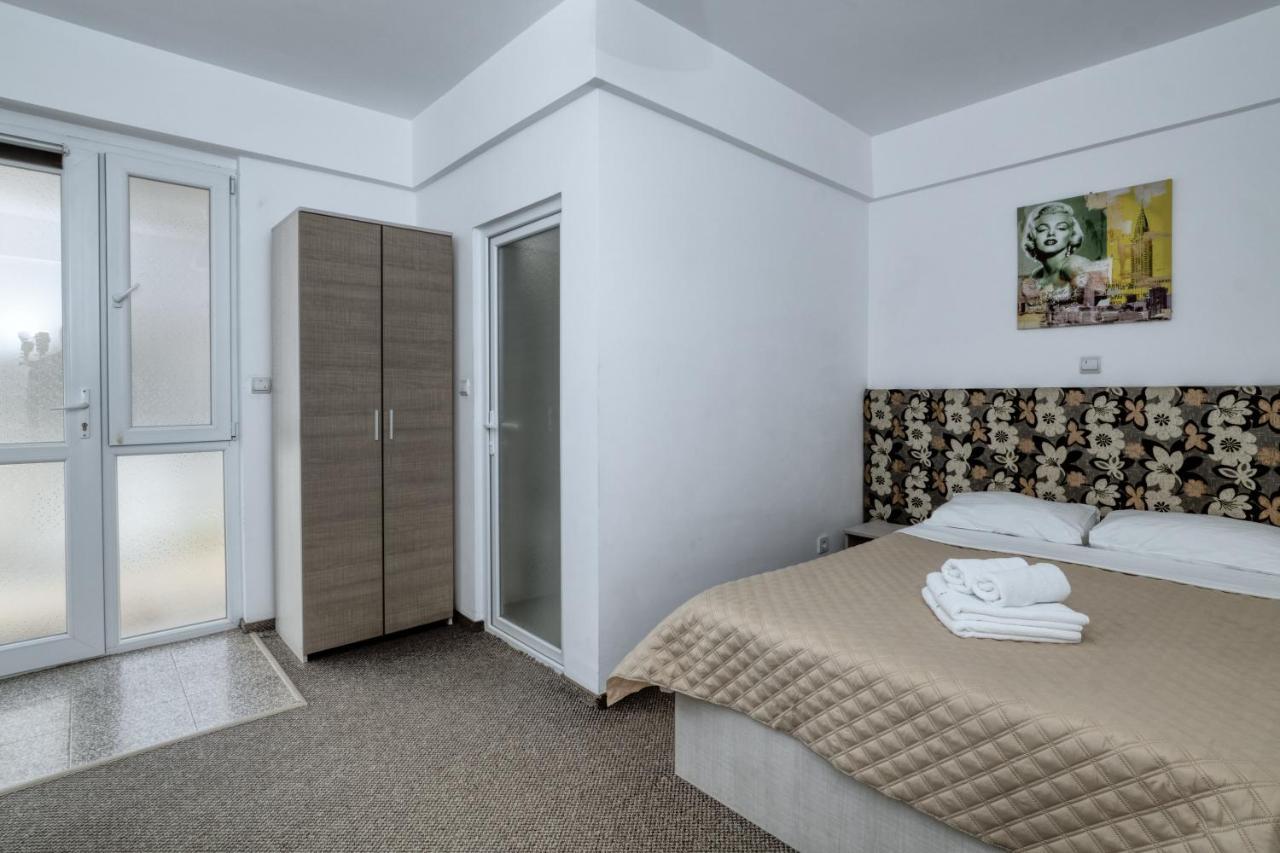 Double Room,1122086766:JPEG