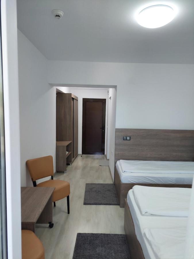 Cameră triplă cu balcon