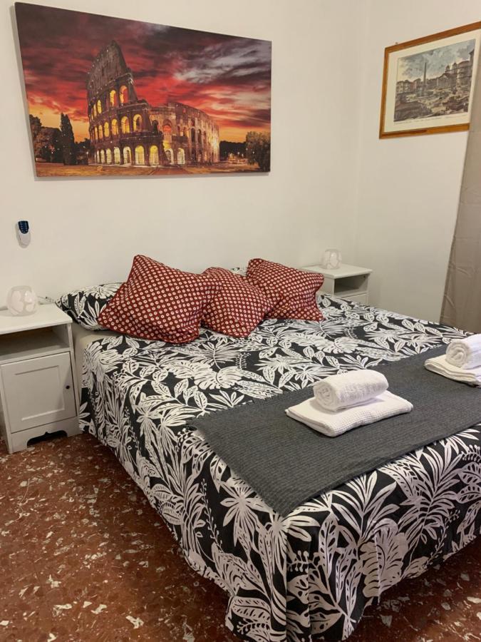 Cameră dublă cu baie comună