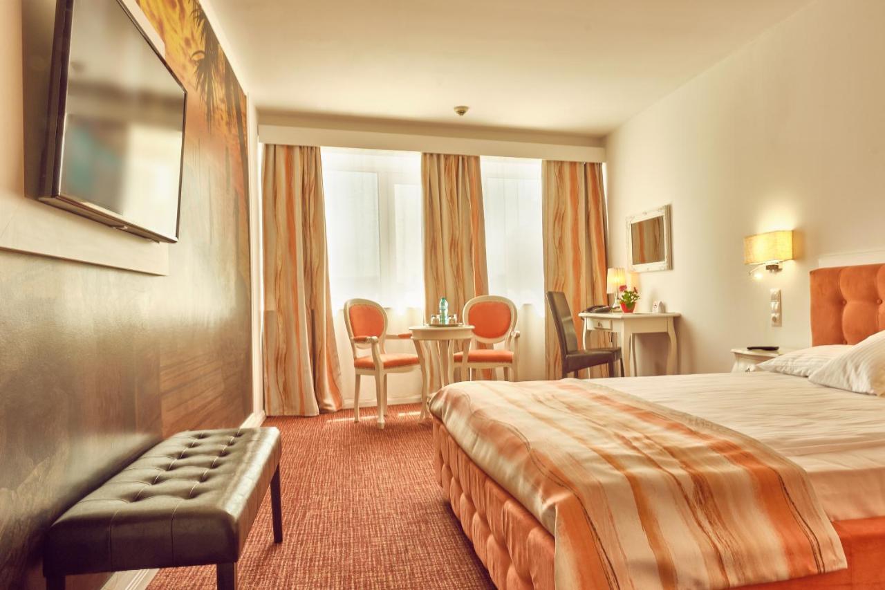 Cameră dublă Deluxe cu vedere la Palatul Parlamentului