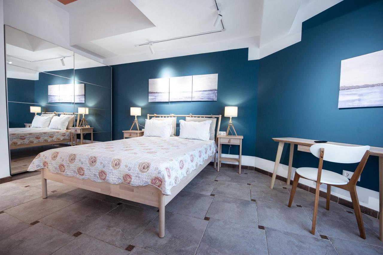 Junior Suite cu vedere laterala la mare