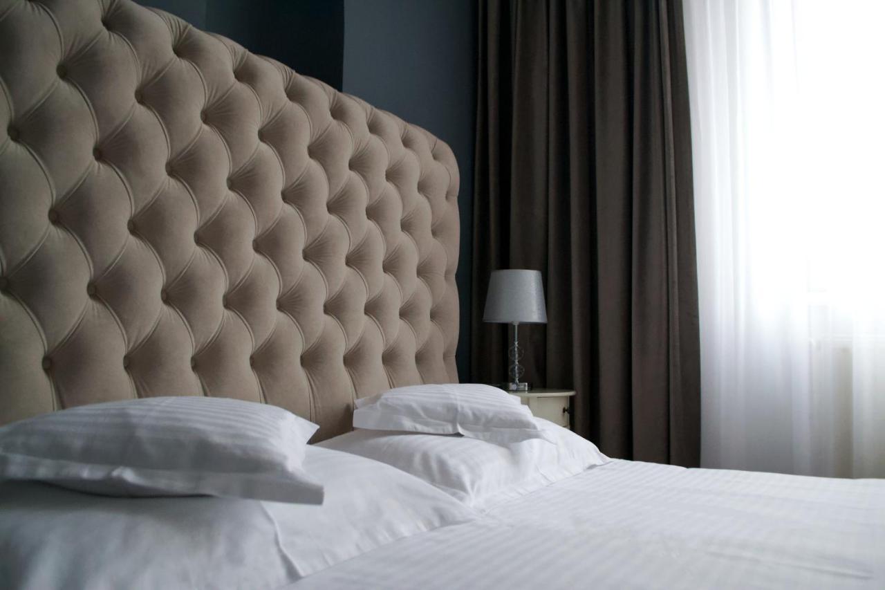 Classic Double Room,1563361837:JPEG