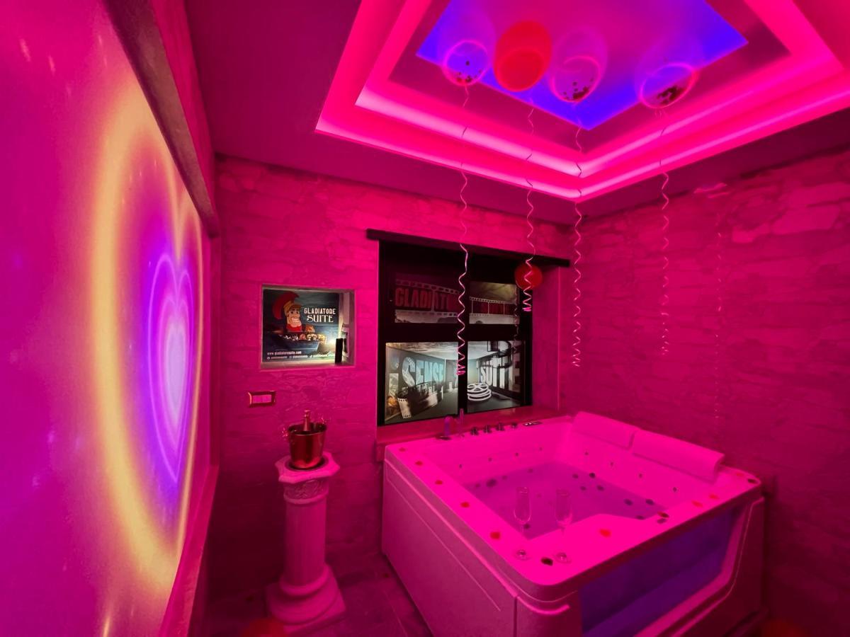Suită Queen cu o cadă spa