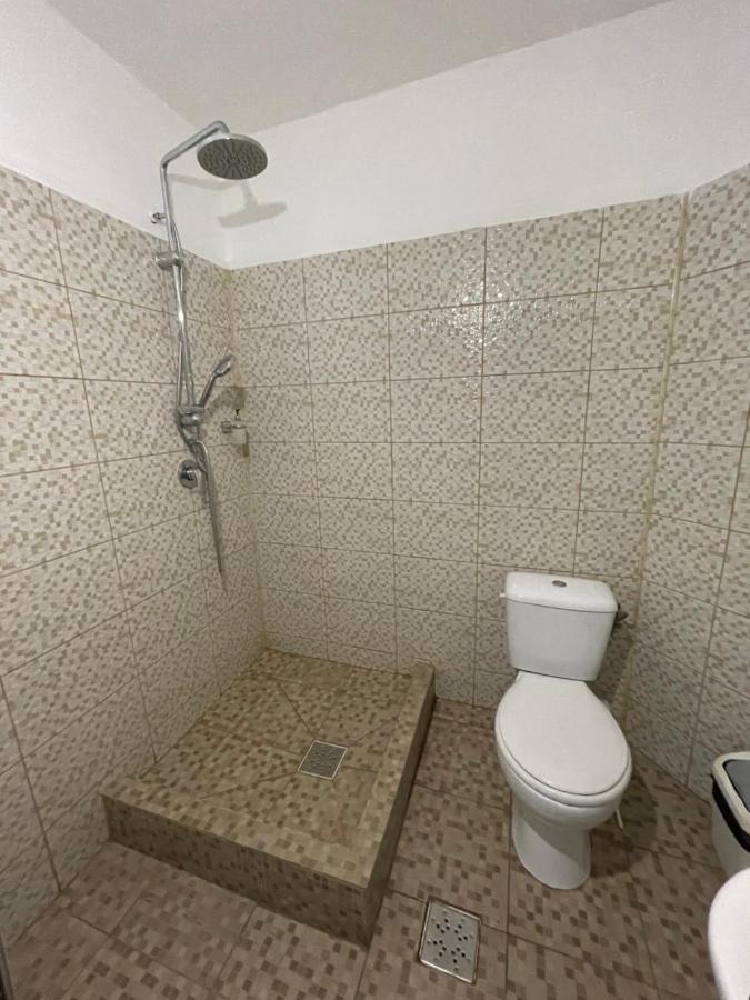 Cameră dublă cu baie comună