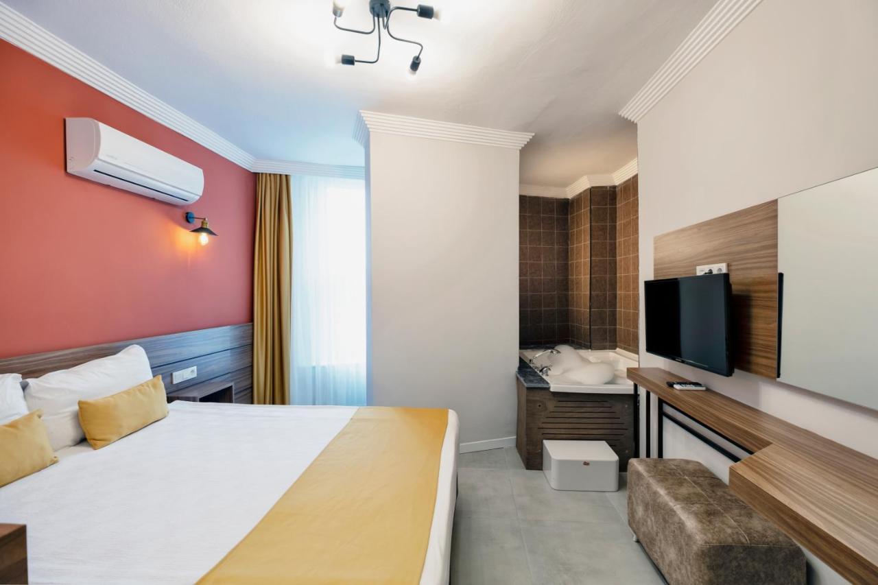 Cameră dublă cu cadă spa