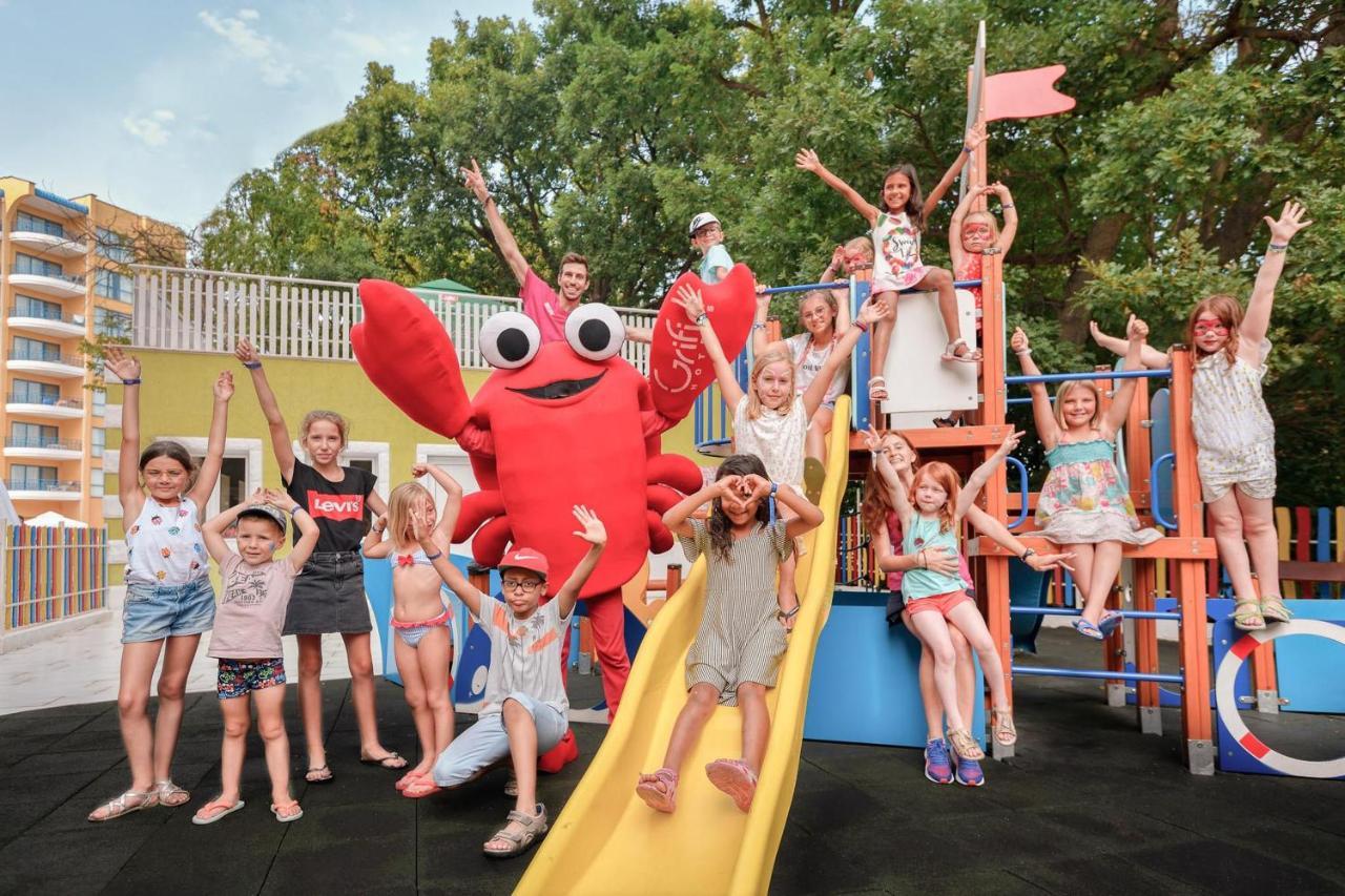 Cameră de familie, cu vedere la mare - acces gratuit la parc acvatic și plajă