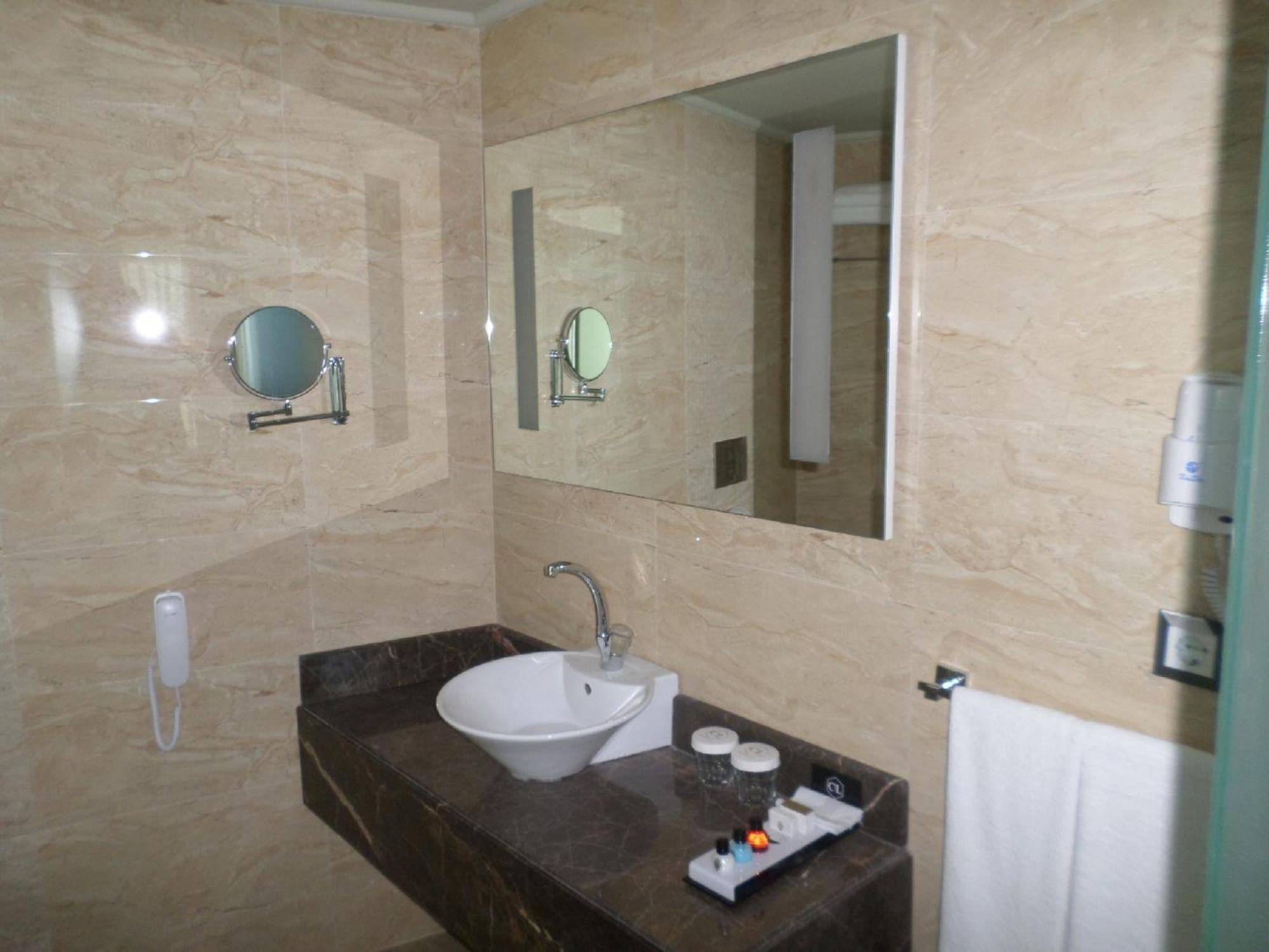 Standard Double Room,1209915088:JPEG