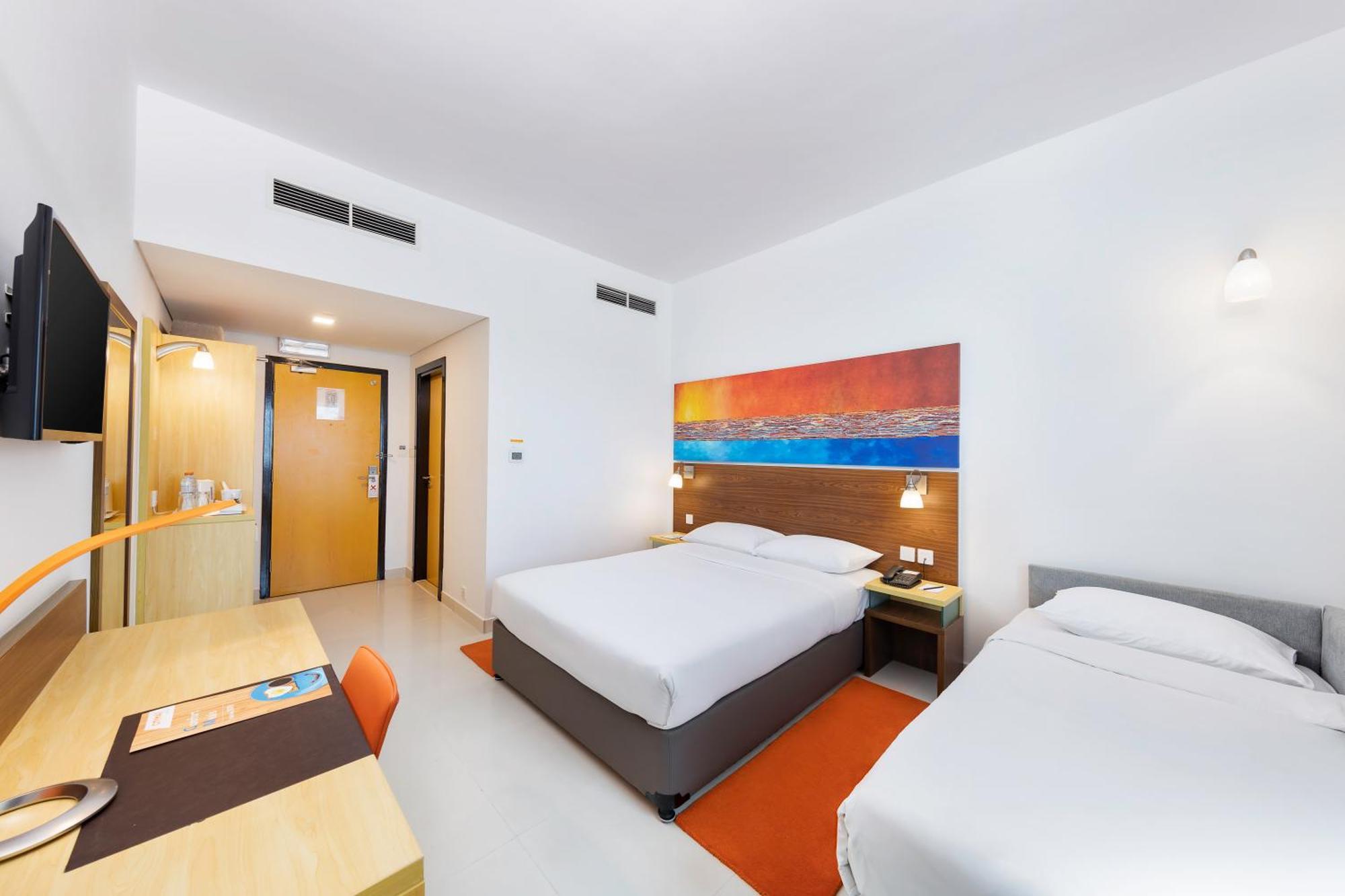 Family Room includes Food & Beverage excluding room dining,776556229:JPEG