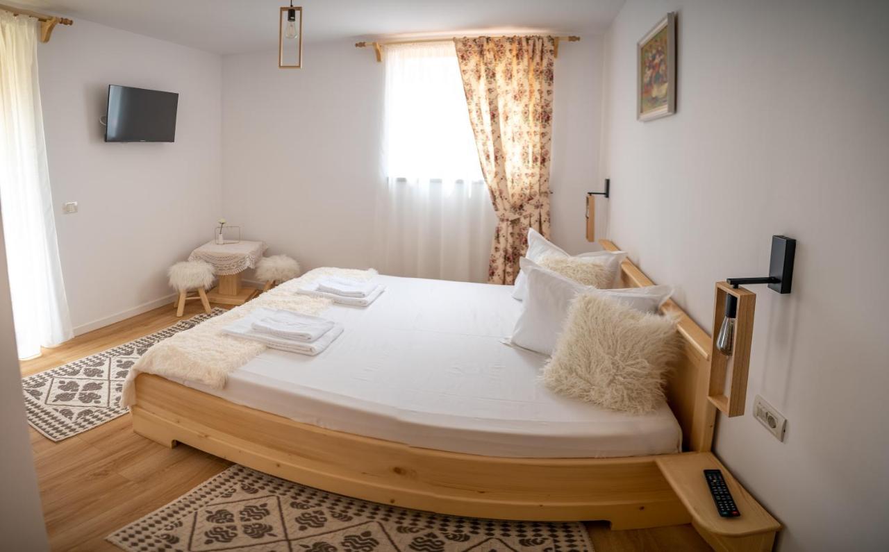 Cameră dublă cu balcon