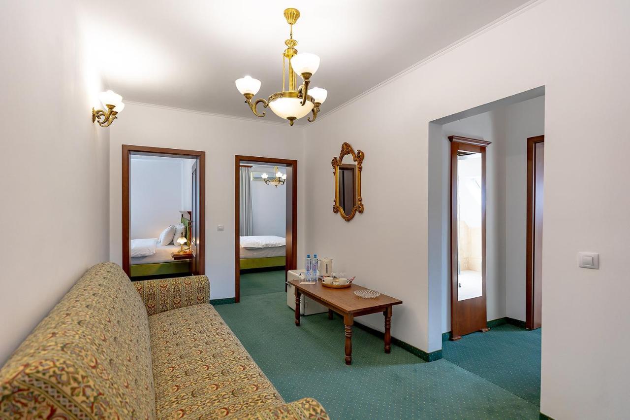 Superior Apartment,1239502024:JPEG