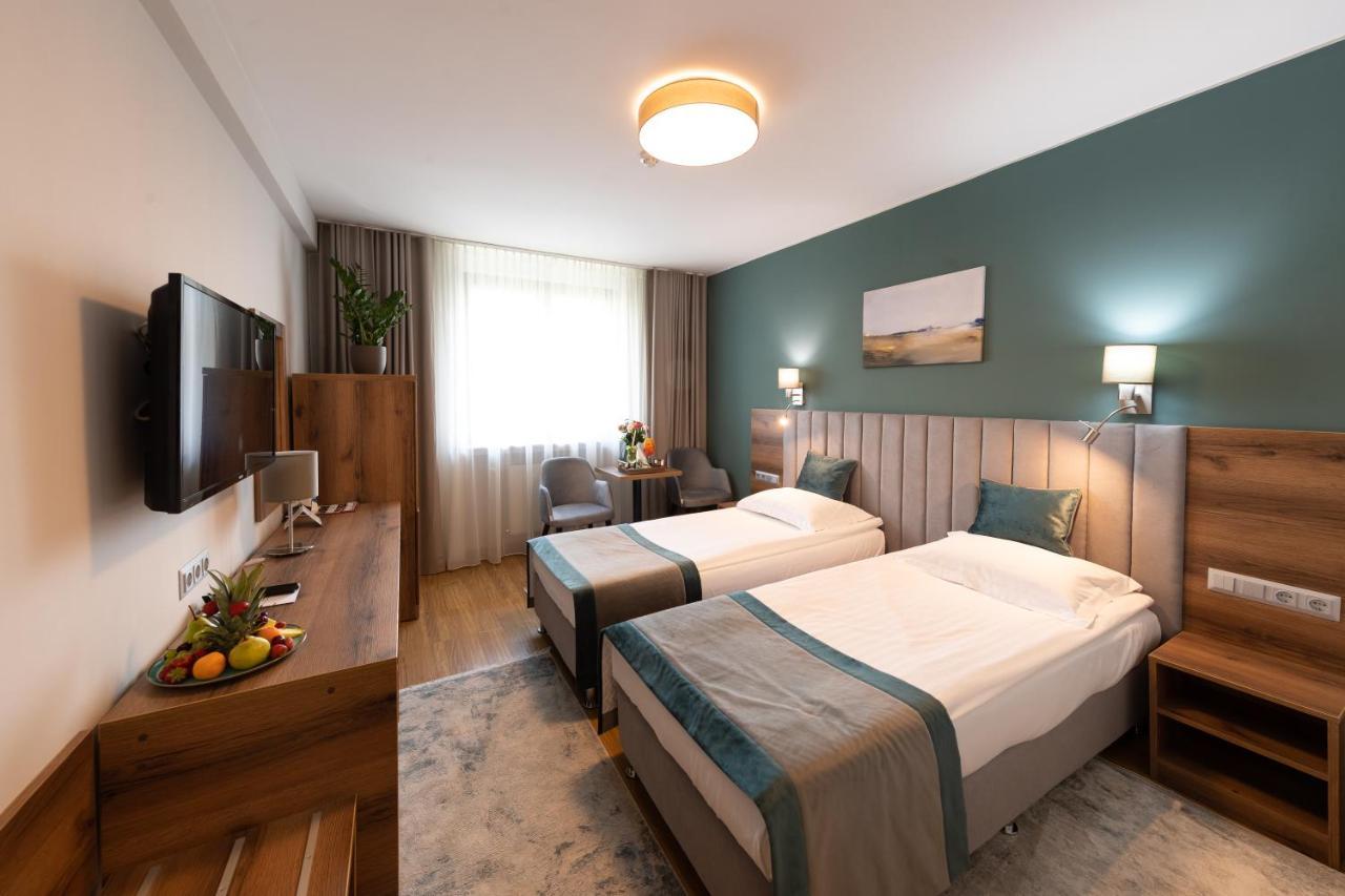 Superior Twin Room,1243918147:JPEG