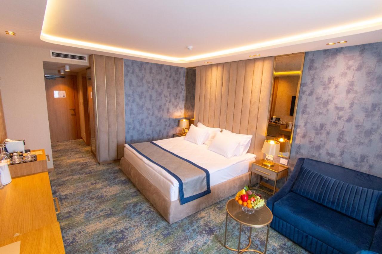 Deluxe Double or Twin Room Sea View Beach Access,1252275520:JPEG
