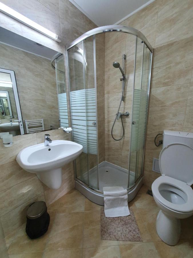 Economy Triple Room,1255124020:JPEG