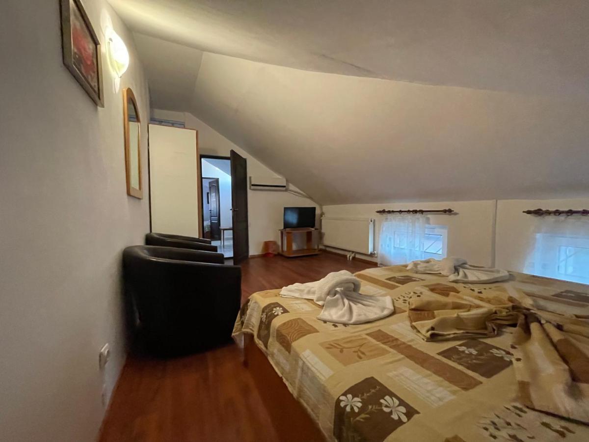 Apartment,1257758872:JPEG