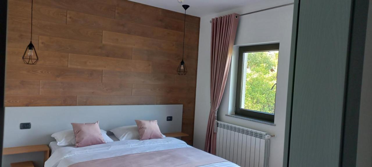 Cameră cvadruplă cu baie privată, externă