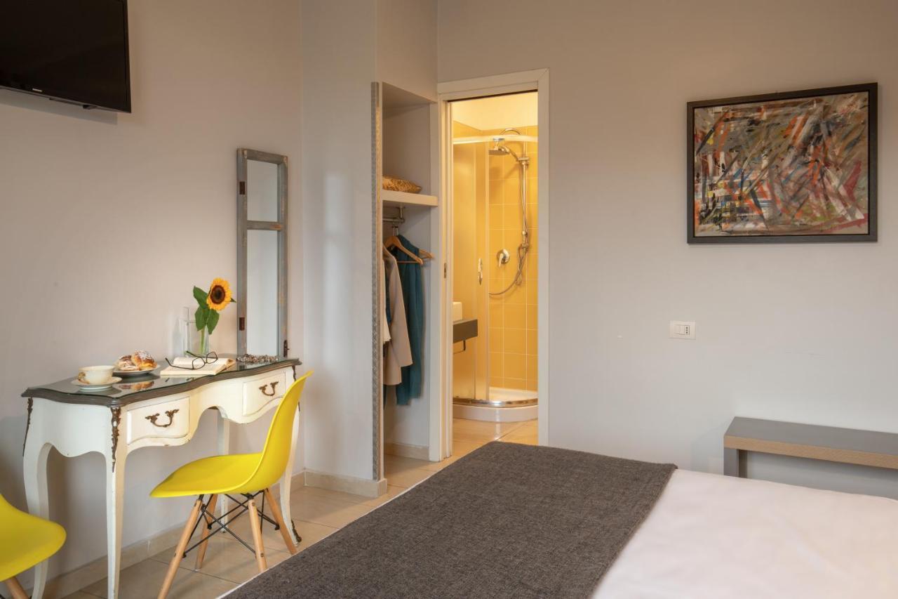 Triple Room,1216121875:JPEG