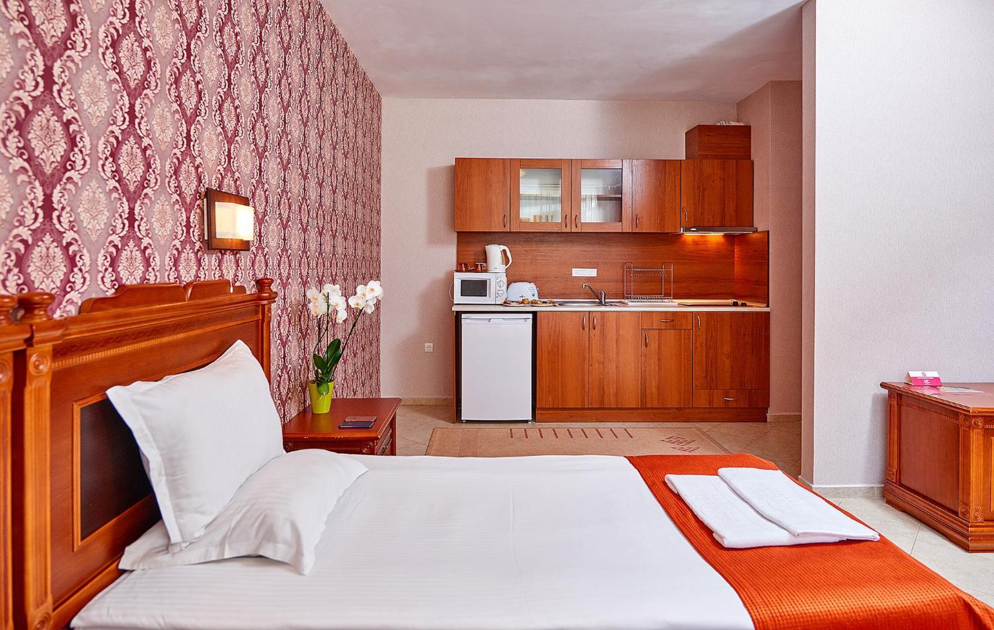 Studio cu balcon (3 adulţi)