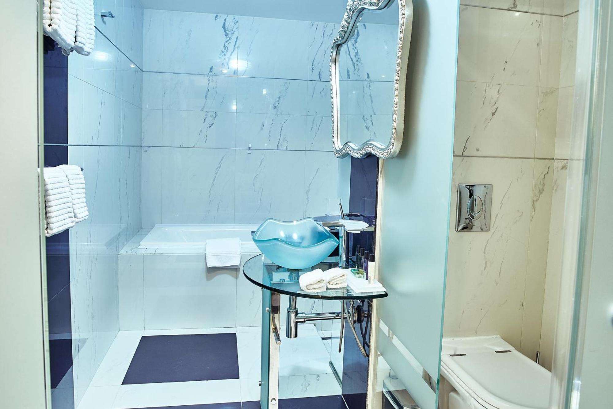Cameră twin standard