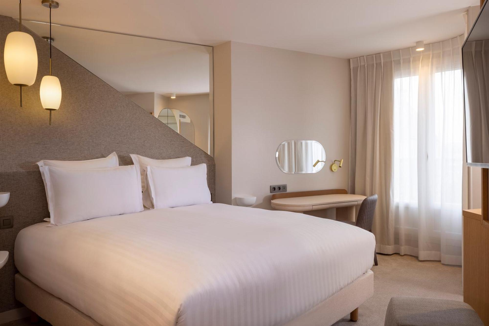 Cameră Deluxe cu balcon