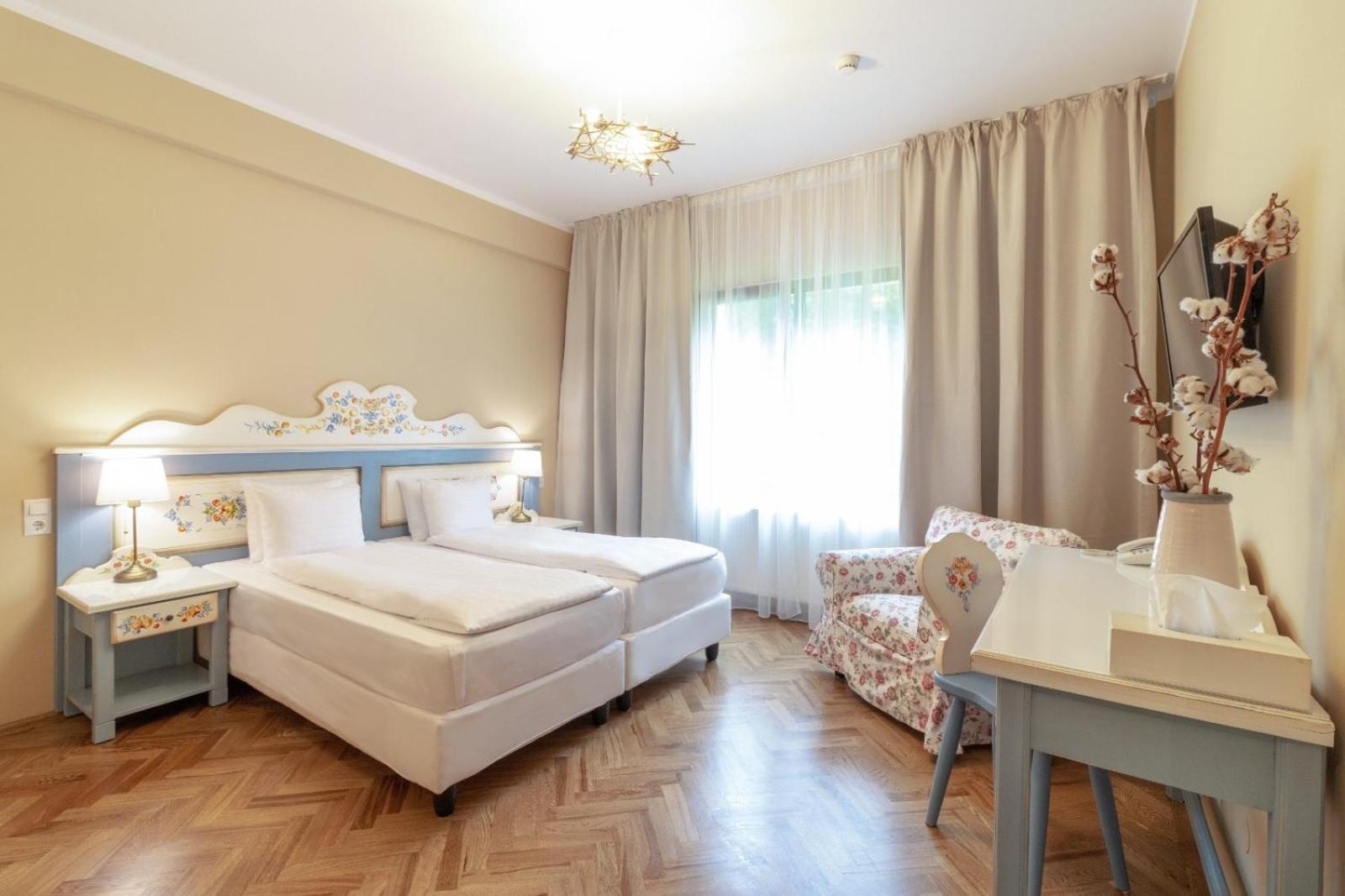 Superior Double Room,1394124431:JPEG