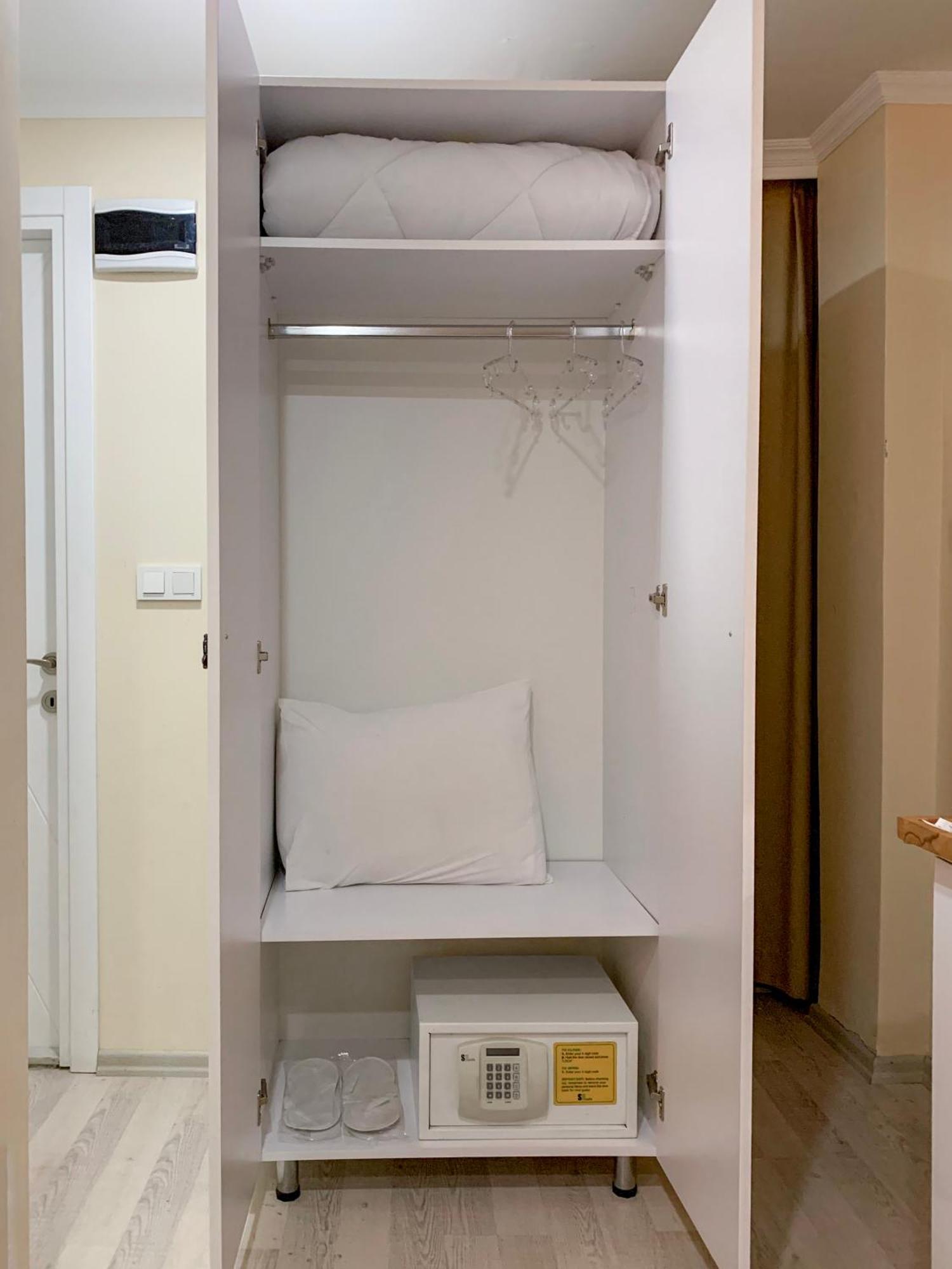 Camere Deluxe cu balcon