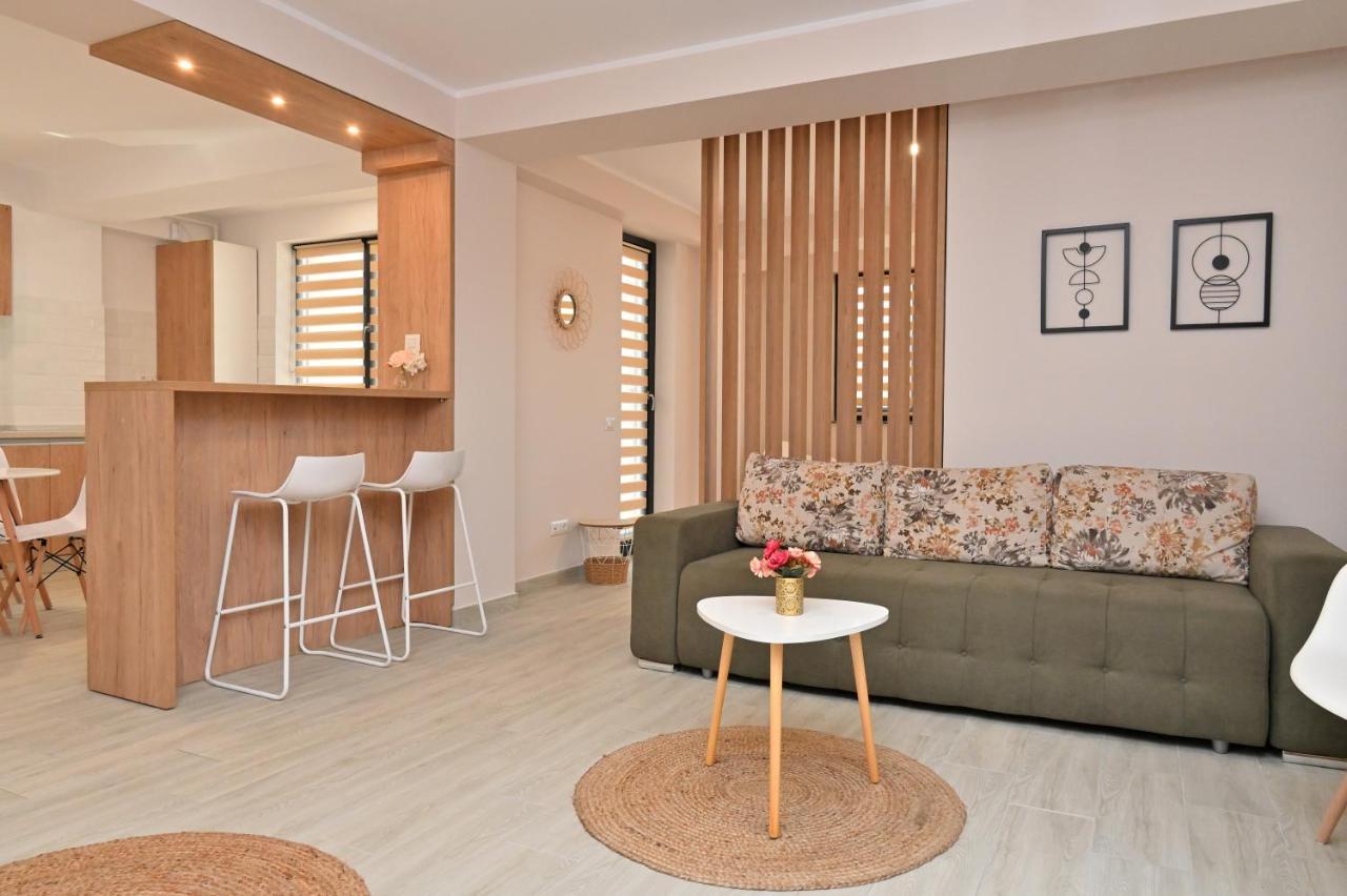 Apartament cu terasă