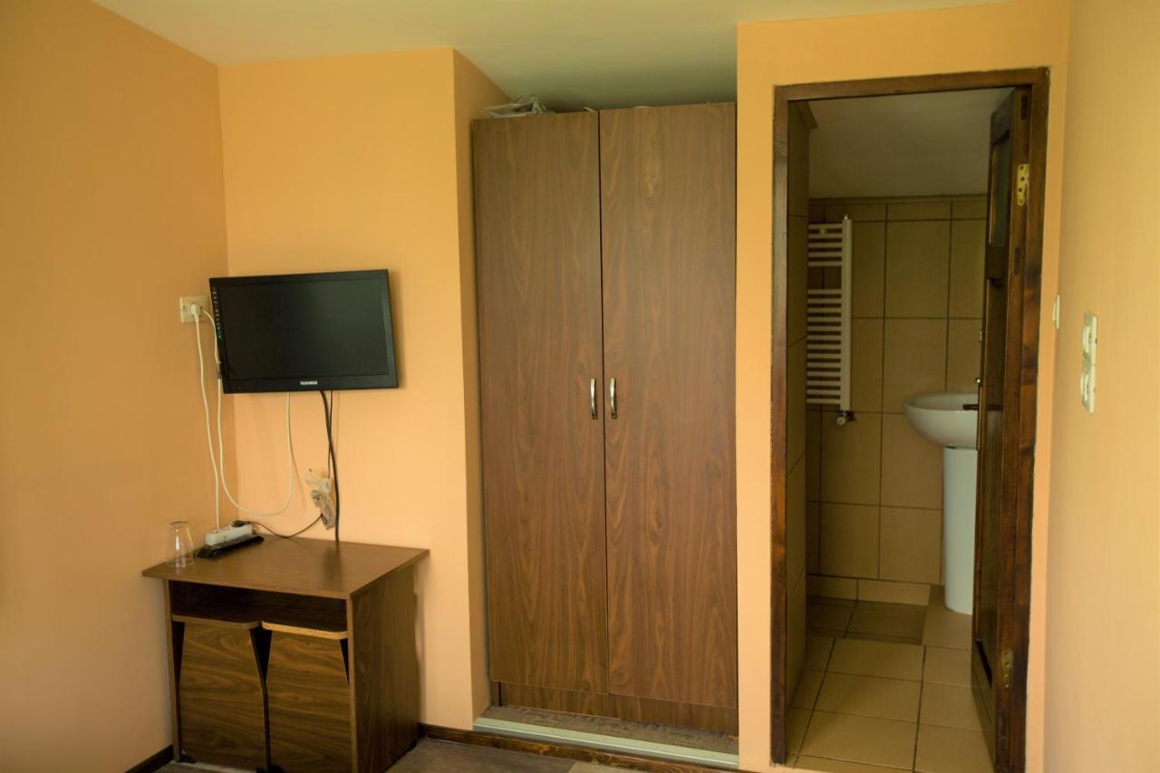 Budget Single Room,1377405137:JPEG