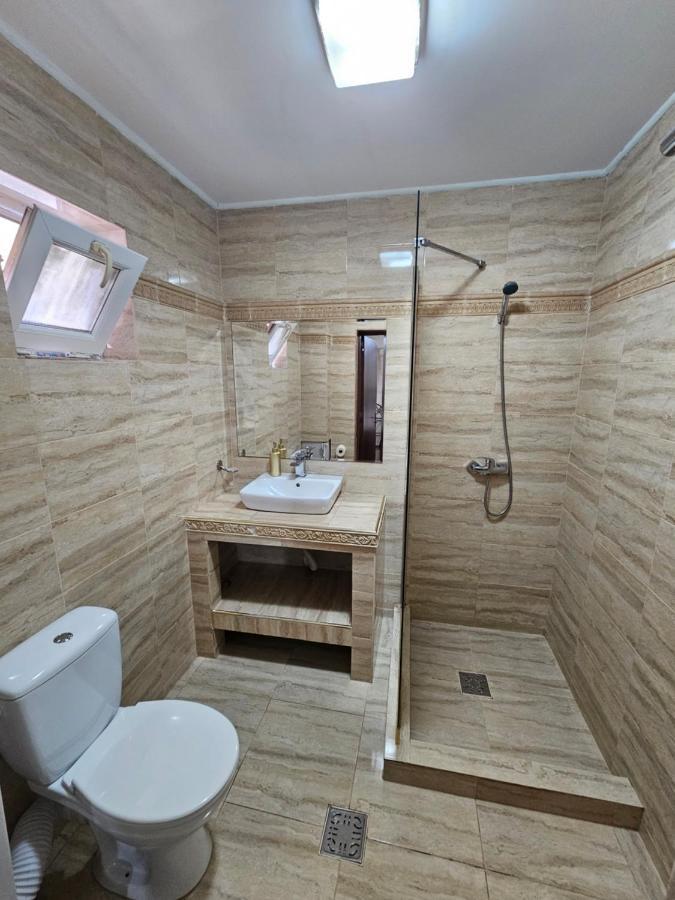 Double or Twin Room Private Bathroom,1668095064:JPEG