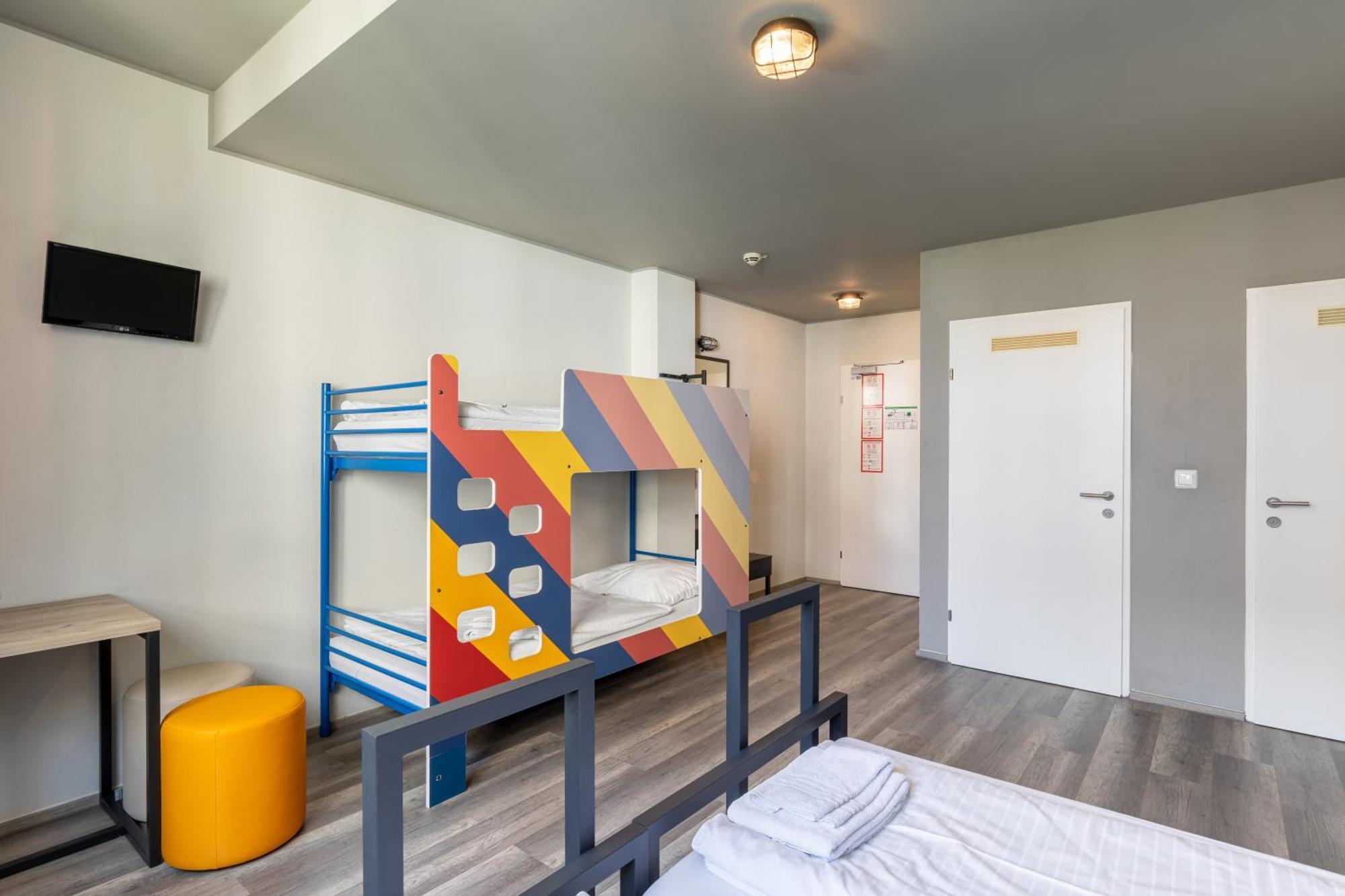 Triple Room,1438053436:JPEG