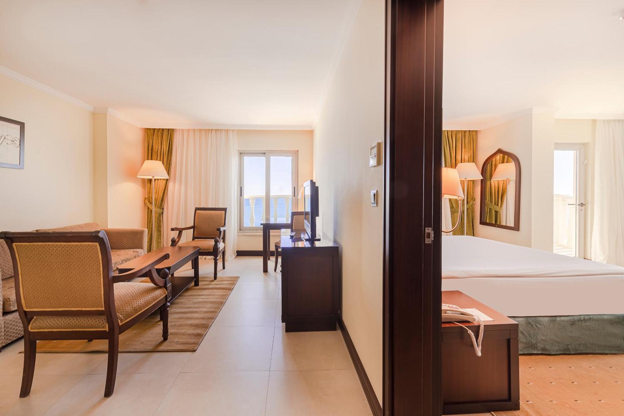 Suită pe colț cu cadă spa - de fumători