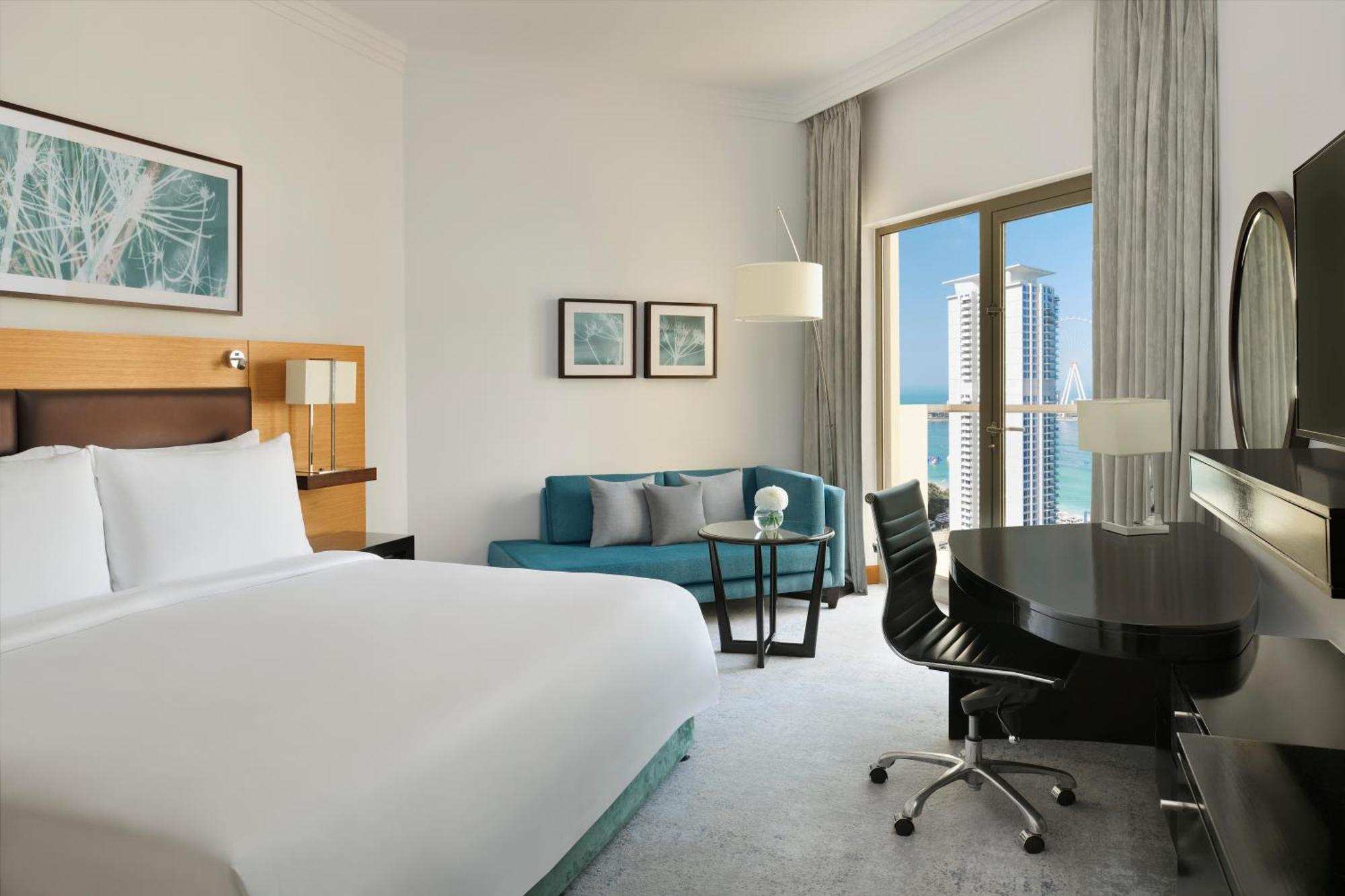 Executive King Balcony Lounge Access Refreshments & Evening drinks Canapés,1391184140:JPEG