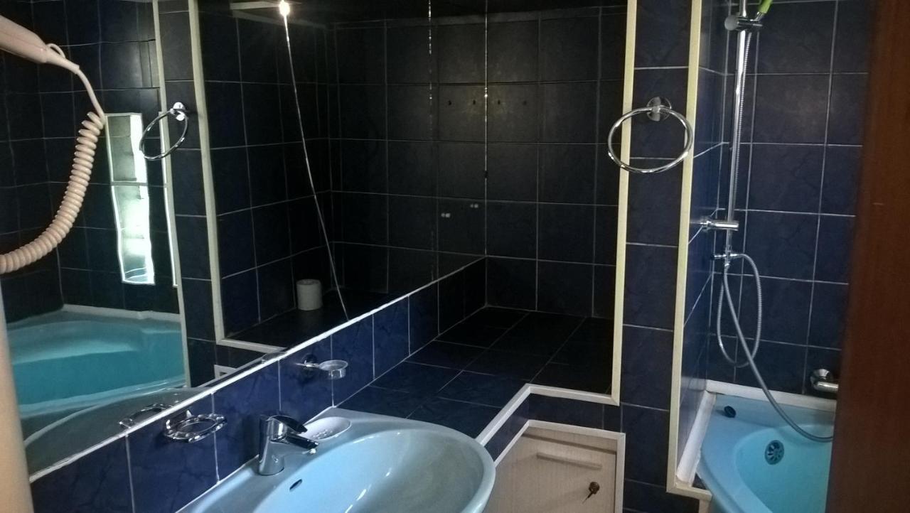 Apartament cu baie comună