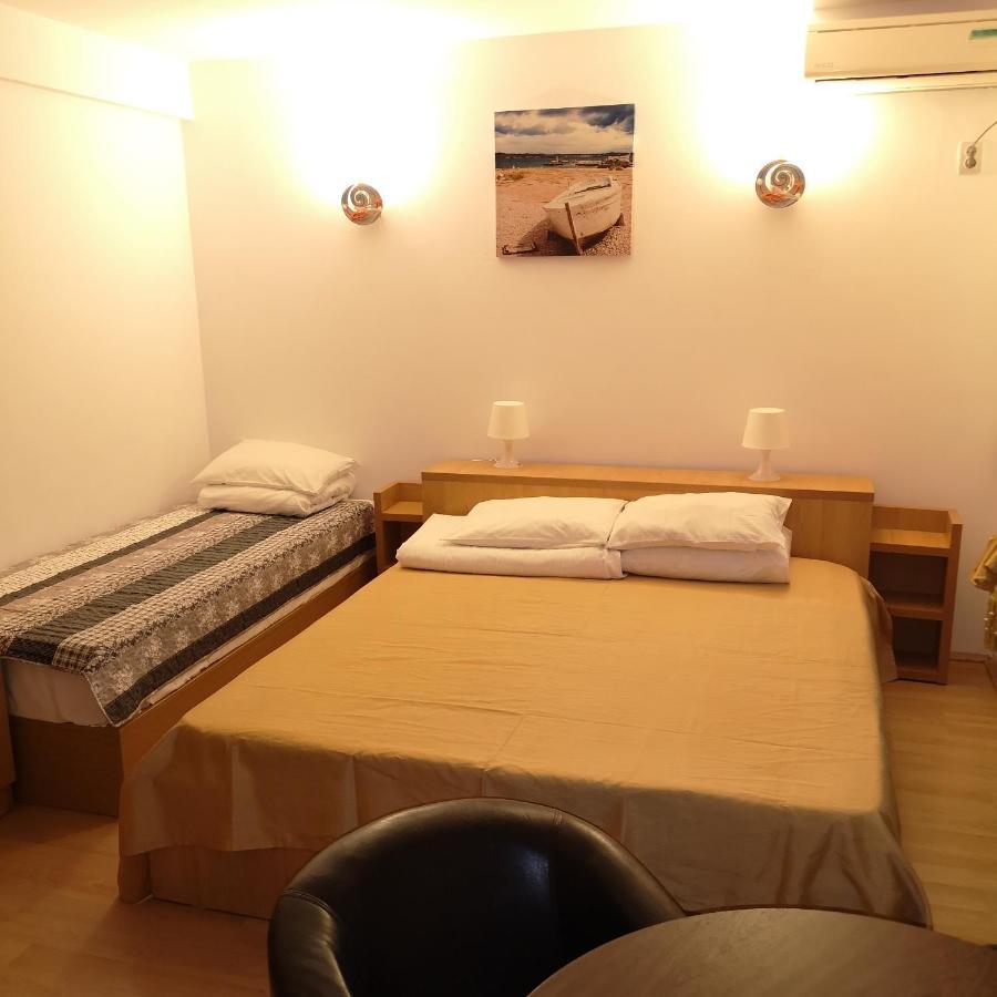 Cameră triplă cu balcon