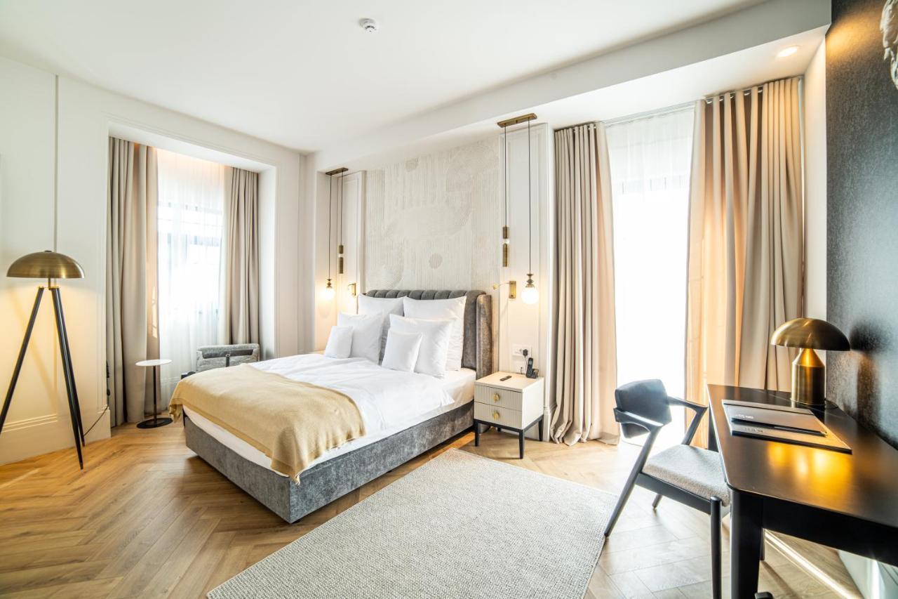 Single Room,1485628279:JPEG