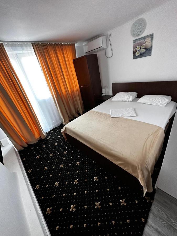 Cameră de familie cu baie privată