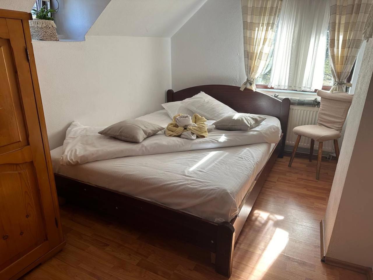 Cameră dublă standard