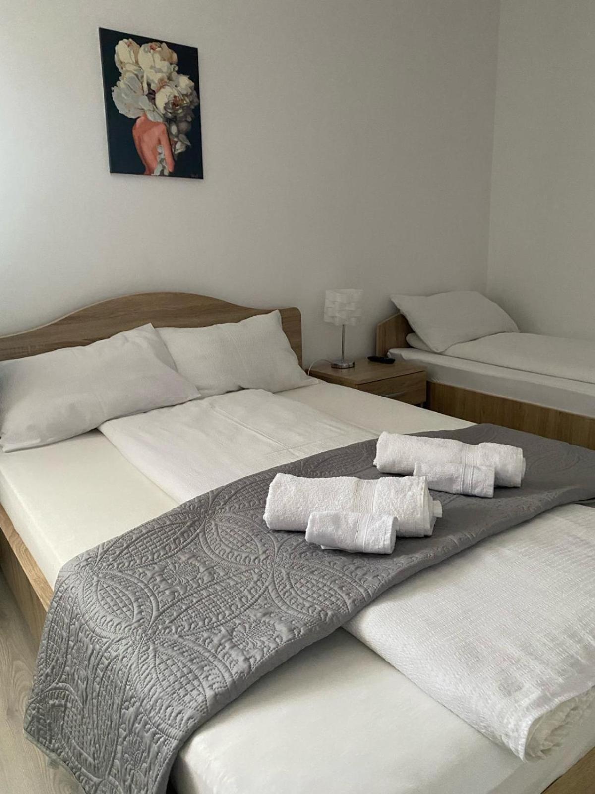 Triple Room with Private Bathroom,1506487699:JPEG