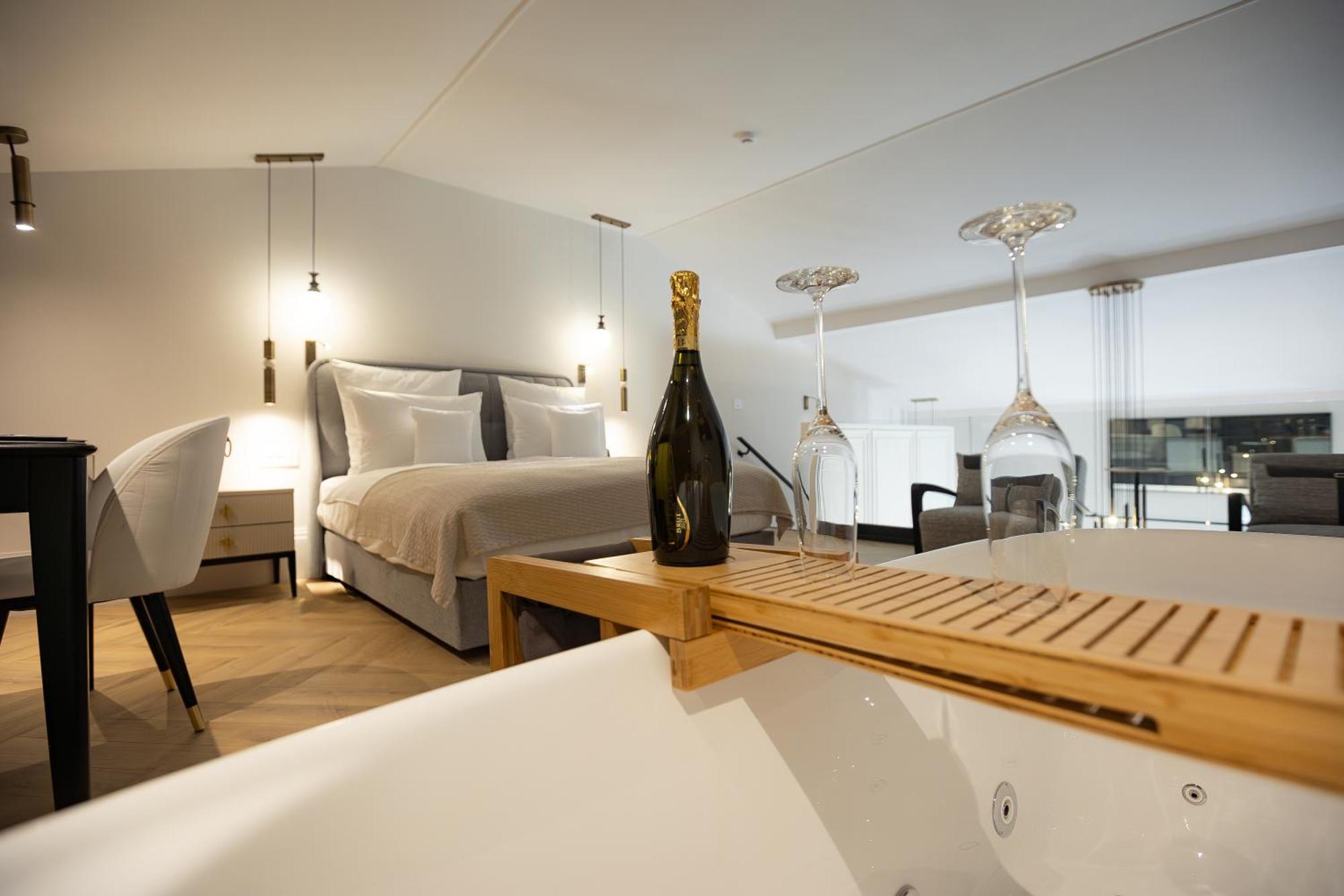 Apartment,1515185008:JPEG