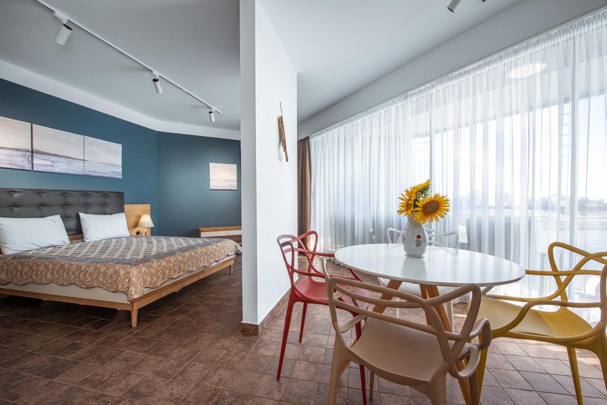 Senior Suite cu vedere frontala la mare,1162835325:JPEG